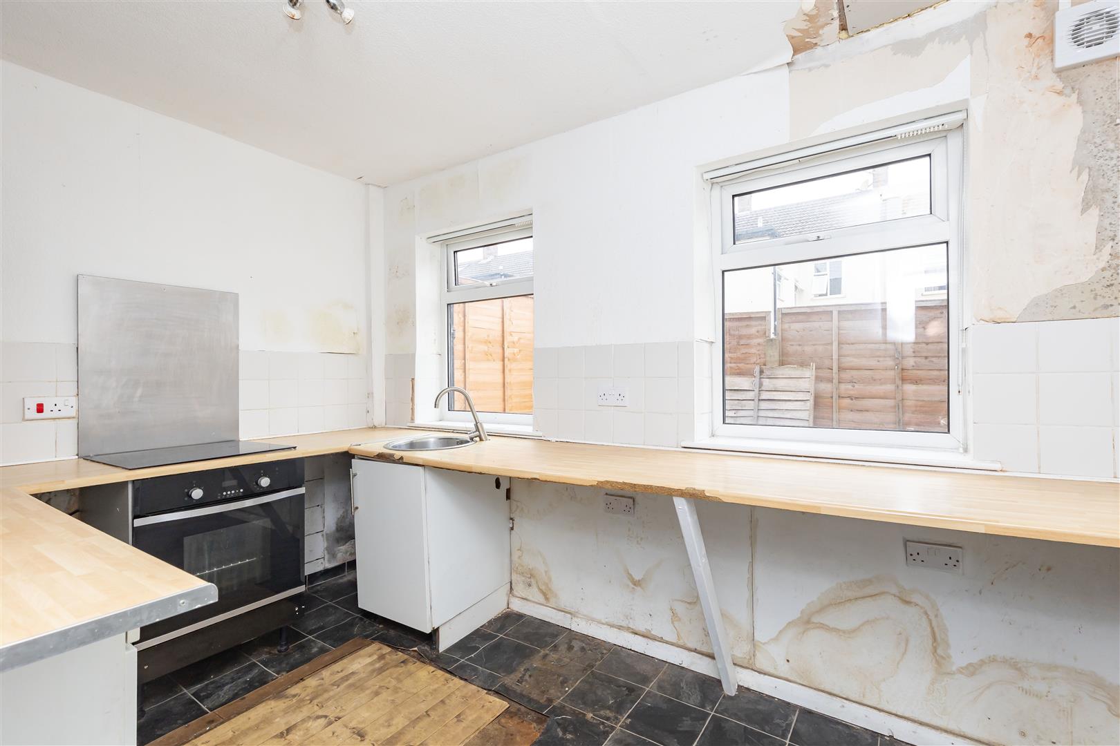 2 bed property in Ruskin Avenue, Leyland
